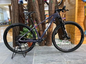 喜德盛mt5,碳纤维变色29车架,sram 1*12无线电子