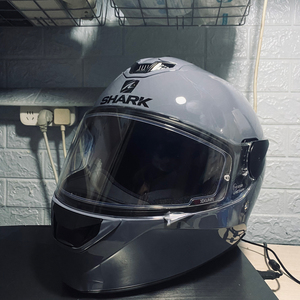 全新shark星空系列水泥灰头盔