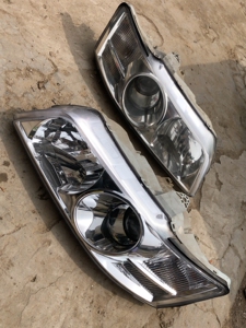 别克荣誉荣御前大灯车头灯总成,原装正品拆车,卡扣都完好