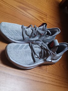 利拉德4代简版球鞋