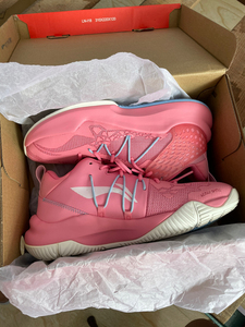 全新李宁音速8 td team团队版 骚粉