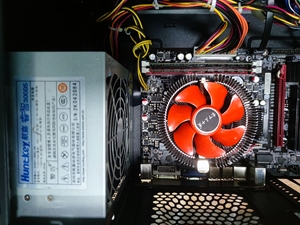 二手电脑主机羿龙四核高频cpu,sama机箱,航嘉电源,50