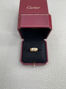 卡地亚玫瑰金宽版6钻彩钻戒指