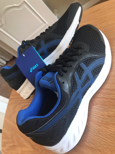 亚瑟士jolt2跑鞋(情侣款～男款),全新带吊牌.