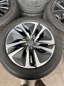 二手17寸本田英仕派十代雅阁原厂拆车轮毂99成新 行驶300