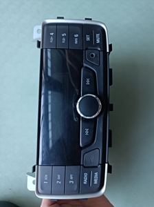 别克英朗收音机主机