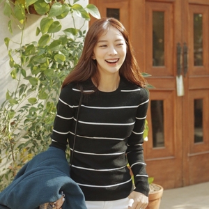 【owole 朴瑟seul】浮雕式鼓波条纹套头针织衫