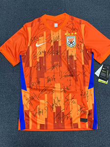 2021-2022"双冠王"赛季山东鲁能泰山队全队签名球衣