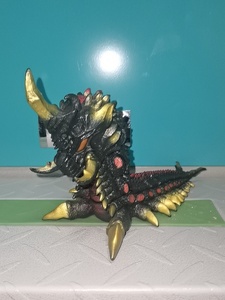 魔斯拉幼虫 巴特拉(成色可以) 万代17cm怪兽