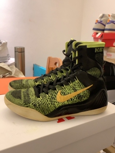 科比9胜利绿,尺码41,一口价699包顺丰,全新很贵了.