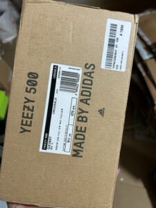 椰子gx3607 uk9.5原装鞋盒 品质如图 售出不退_阿里巴巴找货神器