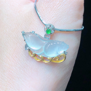 18k金钻镶嵌高端正品天然翡翠a货高品质老坑时尚高冰金鱼吊坠