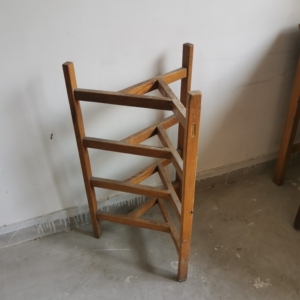 影视道具脸盆架