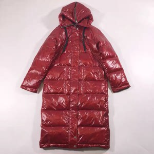 薇薏蔻,m长款羽绒服,充绒量足,见图四,几乎全新,帽子可拉开