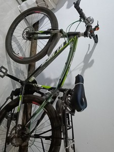 000人付款淘宝雷杰斯山地自行车,九成新,只支持自提