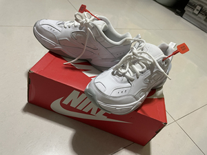 耐克女鞋mk2灰白色,原价一千多,全新,保正