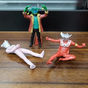 万代日版正品hg扭蛋外传冰冻雷欧布纽星人雷欧飞踢奥特曼怪兽