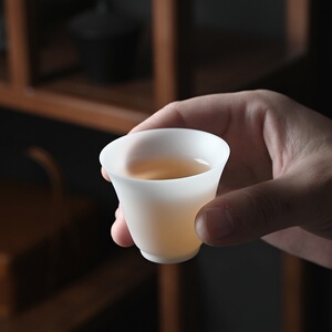 高冰素烧顶级羊脂玉冰种茶杯客杯钟杯 顶级瓷土素烧冰玉瓷 德