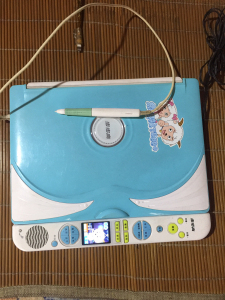 00跳蚤虫从良淘宝步步高点读机,t600点读笔坏了,其他功能完好.