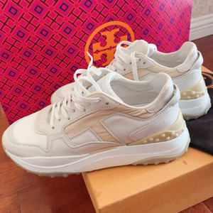 tods老爹鞋江疏影同款.专柜购买.38码,只穿过一次.