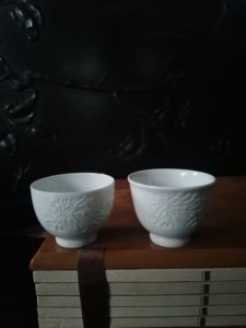 海淘日本昭和中期出石烧白瓷斩刻杯