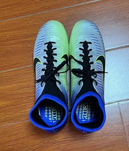 全新刺客11中端ag足球鞋,45码,内马尔专属水星复刻配色