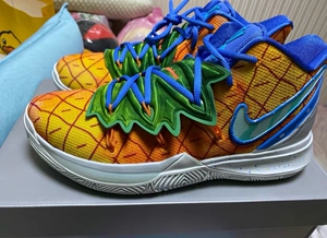 全新耐克欧文5菠萝屋海绵宝宝联名款45码实战篮球鞋,德鲁大叔
