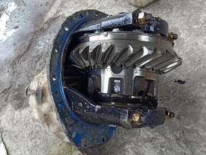 斯太尔后桥牙包