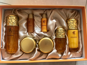 00党高利孟令强淘宝正品安钰秀燕窝套盒全新 朋友送的!