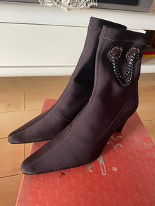 000人付款淘宝百年烟斗女鞋:型号yq2003e231d黑色女靴38码,新的qq