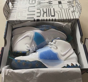 990人付款淘宝欧文7(gs),有鞋盒,得物鉴别为真,保真,39码,轻微痕迹