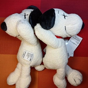 kaws优衣库史努比公仔 全新