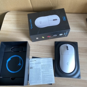 罗技 狗屁王二代 gpw 2代 白色 无线游戏鼠标 电竞鼠标