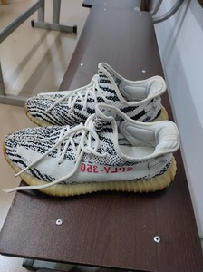椰子350,白斑马 伊拉克鞋底 鞋面完好 保证正品 白菜价