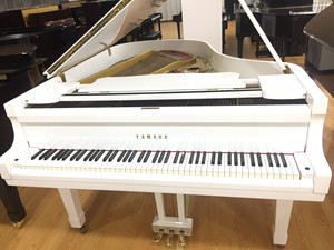 日本原装进口雅马哈c3白色三角钢琴三踏板演奏婚礼演出专用琴品