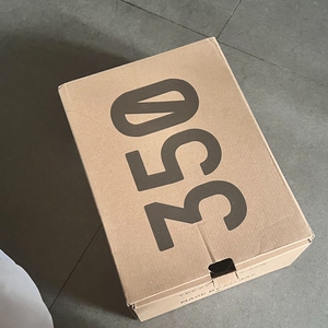 出yezzy鞋盒 38.5 芝麻款 得物购入 爽快包邮