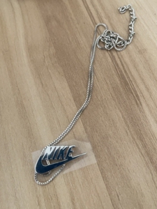 nike项链 官网抽奖获得 有十多条 可以批发打包更便宜