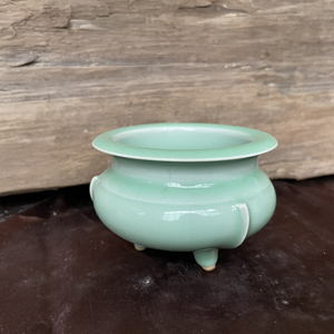 弟窑梅子青香炉