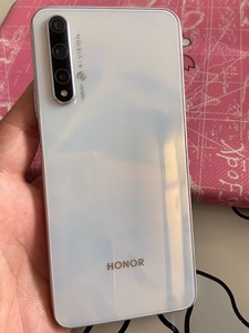 华为#honor/荣耀20s 成色新 内存8 128g 麒麟