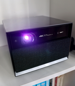 哈曼卡顿投影仪