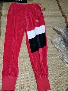 匡威运动裤休闲裤女，毛绒运动裤，拉链设计，非常适合冬季跑步运
