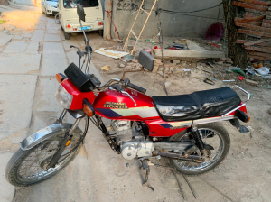 五羊本田老a125,花羊,黑条机,94年,机器暴力,跑不到1