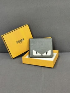 恶魔之眼芬迪包