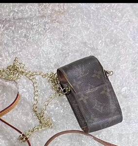 lv 烟盒包(有肩带