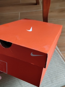 nike 欧文4极简版鞋盒