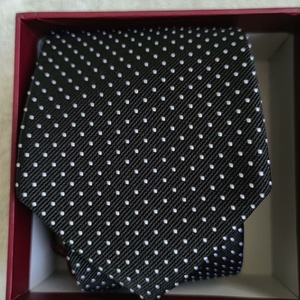 七匹狼领带,7.5厘米,蚕丝,价格优惠,有几千条.包邮.由于