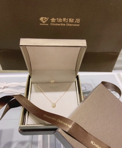 许培培1122淘宝金伯利18k白金钻石项链,成色98新,盒子,小票都在,现