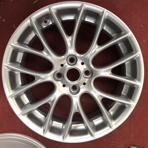 17寸宝马迷你mini原厂原装拆车轮毂钢圈胎龄 正常使用痕迹