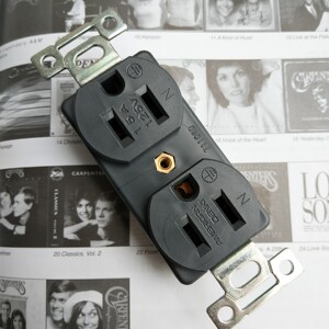 全新日本原产音神插座美国电机 关联明宫插座 古河欧亚德瓦特