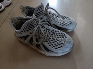 35号男童鞋,便宜出,买鞋送手工鞋垫,总价39元